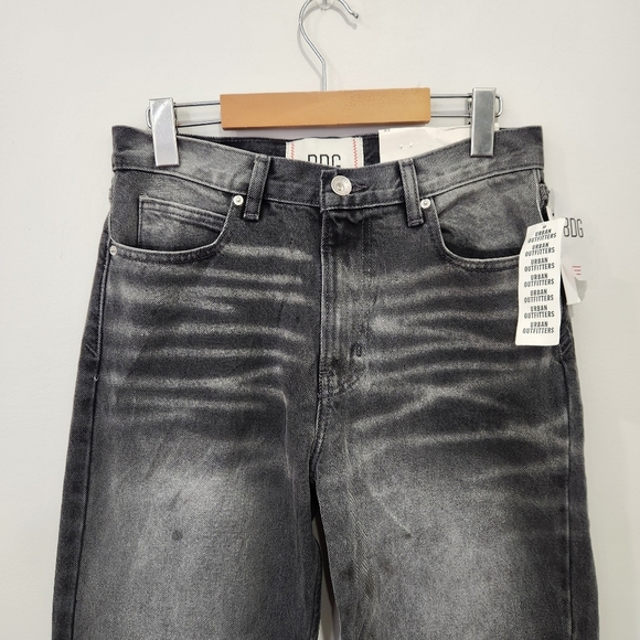 NWT BDG Urban Outfitters Jeans Mens 28/30 Black Stone Wash Skate Fit Whiskering - Picture 2 of 15